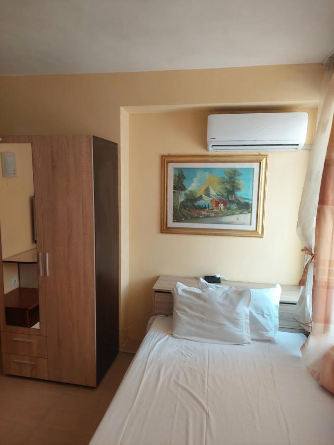 Femili Hotel Diveda Sveti Vlas Exteriör bild