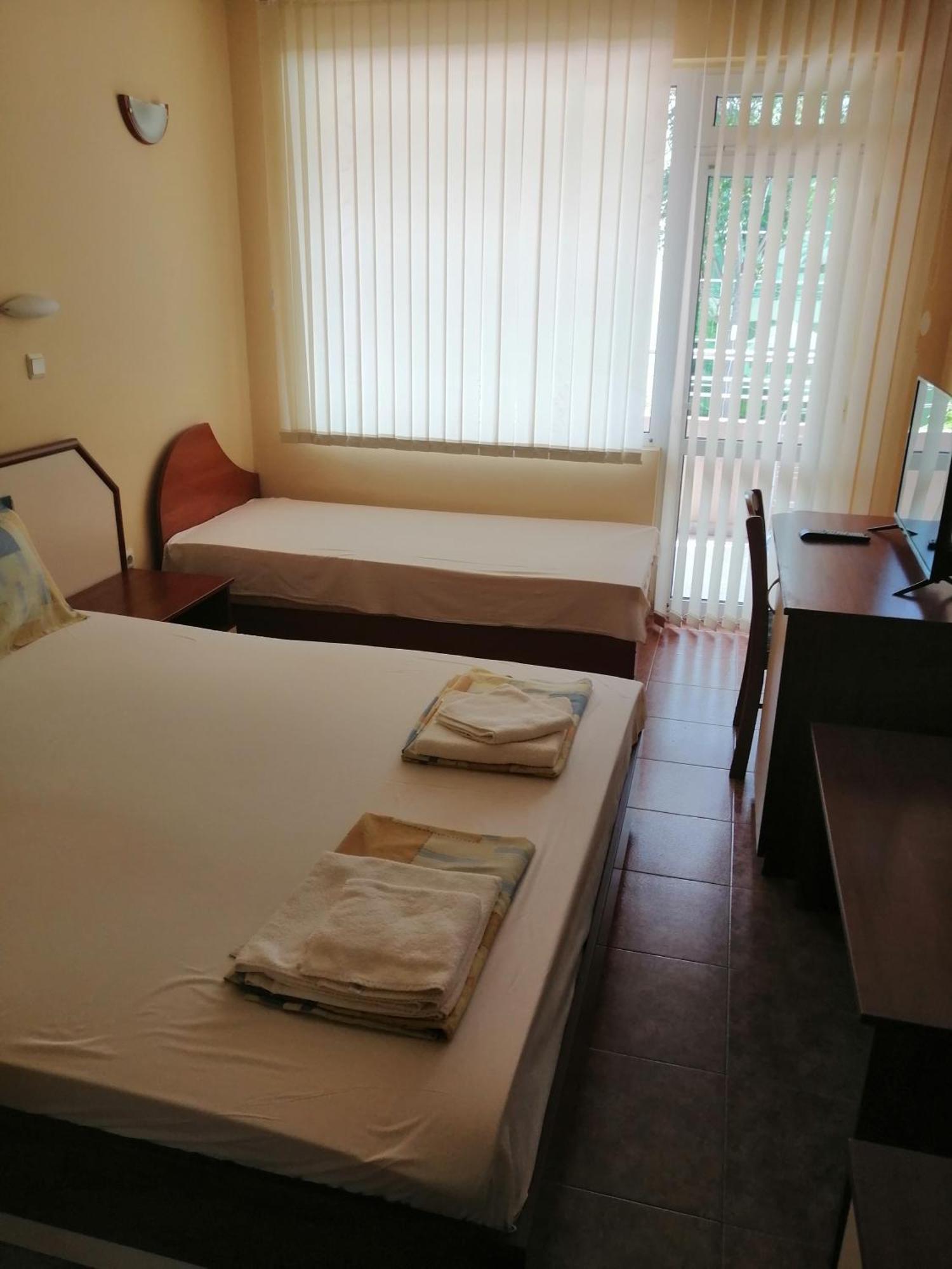 Femili Hotel Diveda Sveti Vlas Rum bild