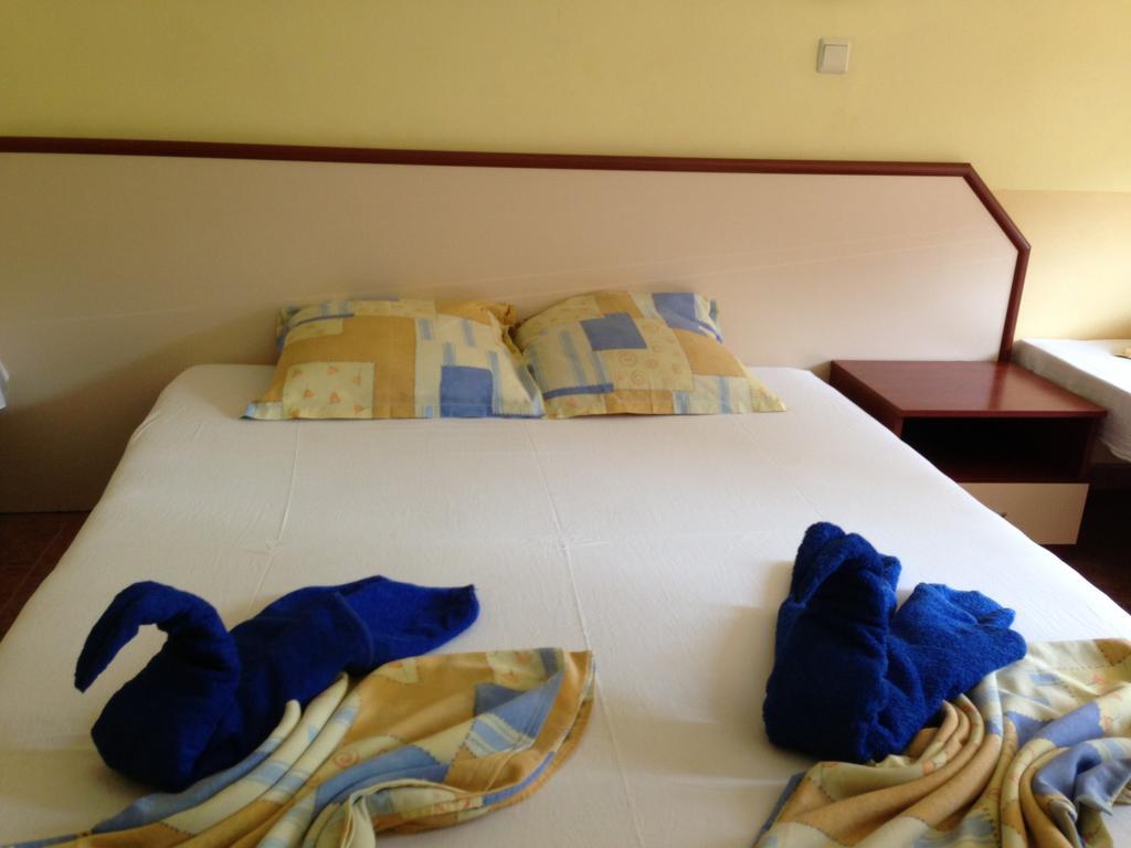 Femili Hotel Diveda Sveti Vlas Rum bild