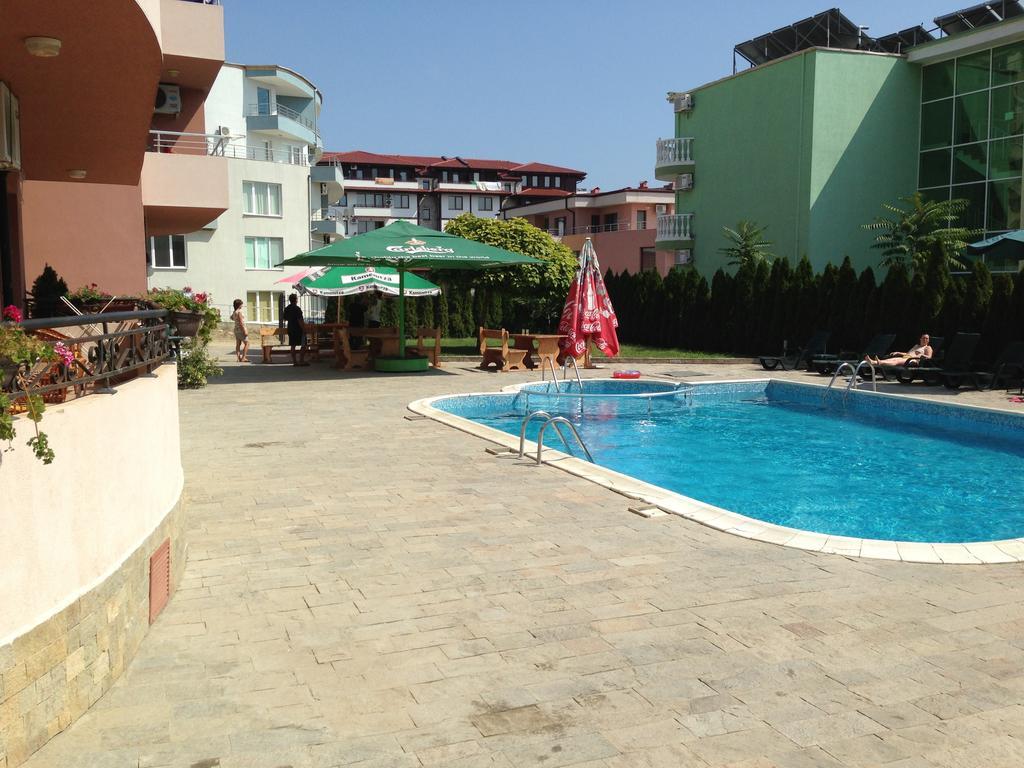 Femili Hotel Diveda Sveti Vlas Exteriör bild