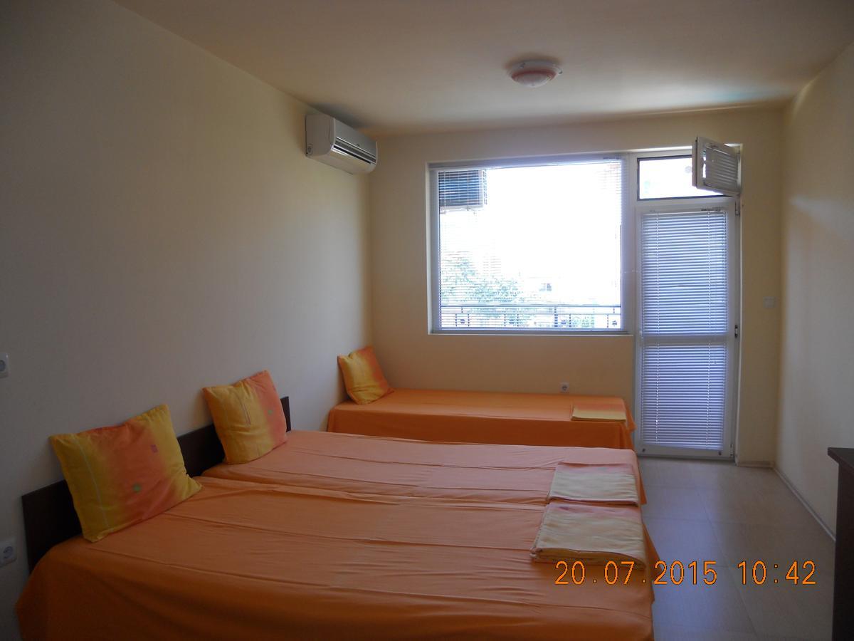 Femili Hotel Diveda Sveti Vlas Exteriör bild